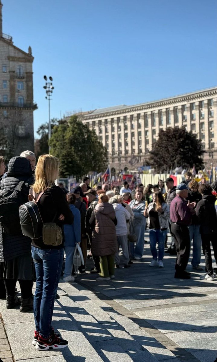 Dmytruk__Artem's tweet photo. PEOPLE CAME OUT FOR PEACE!

For me, the most important thing today is not even how many people came out or how long this protest will last.

The most important thing is the very fact that it is happening.

Despite the fear, despite the intimidation, despite the risk of pressure and repression, real people came out to Maidan with a real demand.

Not for NABU. Not for Fedorov. Not for yet another group of political freaks.
They came out FOR PEACE!

And that is what matters most today.

We do not know how long this protest will continue. We do not know how large it will become or what results it will bring.

But people have already come out. The word “PEACE” is already being spoken publicly.

And the very fact that there are people in the center of Kyiv today openly demanding peace is an important event.

Peace is no longer a word spoken only in whispers.

May God strengthen everyone who sincerely and without ulterior motives stands for peace.

We need peace!