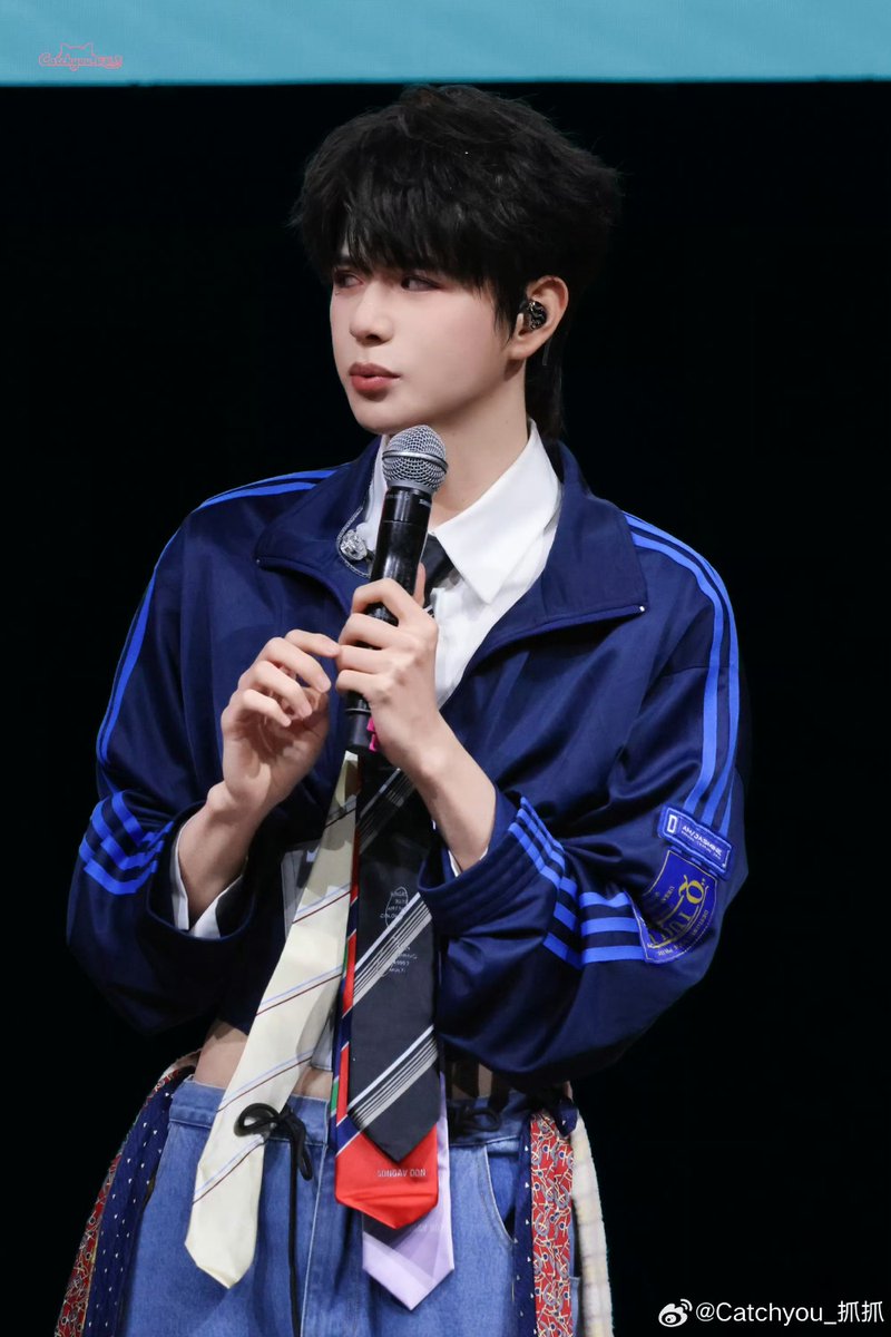 bluepeach95's tweet photo. Cu bgt

Calling Aylio with love
#AylioXHK2026 #Aylio #政瞳 https://t.co/owtQFJt6fX