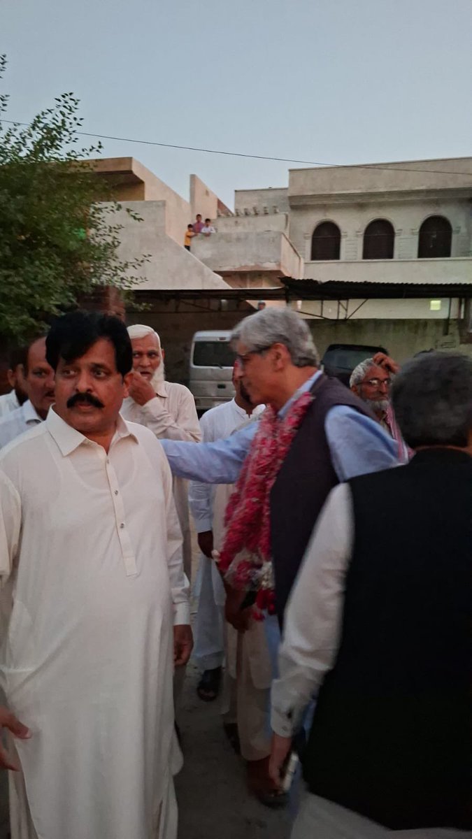 ThePMLNGrw's tweet photo. انشااللہ ایم این اے 77 راشد بشیر ورک کی الیکشن کمپین لیگی رہنما چوہدری امجد گلاب پورہ کینٹ کی طرف کارنر میٹنگ
#NA77 #PMLN #Gujranwala https://t.co/yeOGD6bQb1