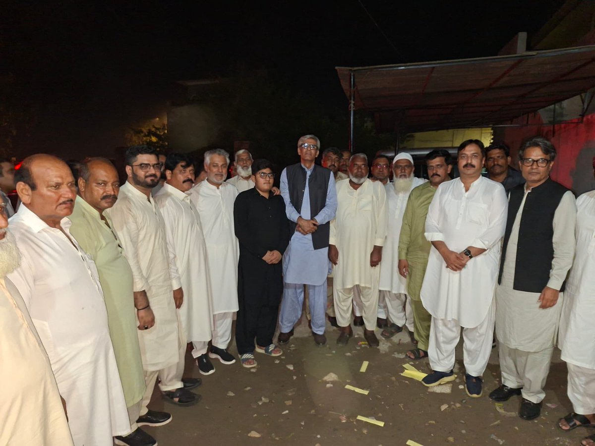 ThePMLNGrw's tweet photo. انشااللہ ایم این اے 77 راشد بشیر ورک کی الیکشن کمپین لیگی رہنما چوہدری امجد گلاب پورہ کینٹ کی طرف کارنر میٹنگ
#NA77 #PMLN #Gujranwala https://t.co/yeOGD6bQb1