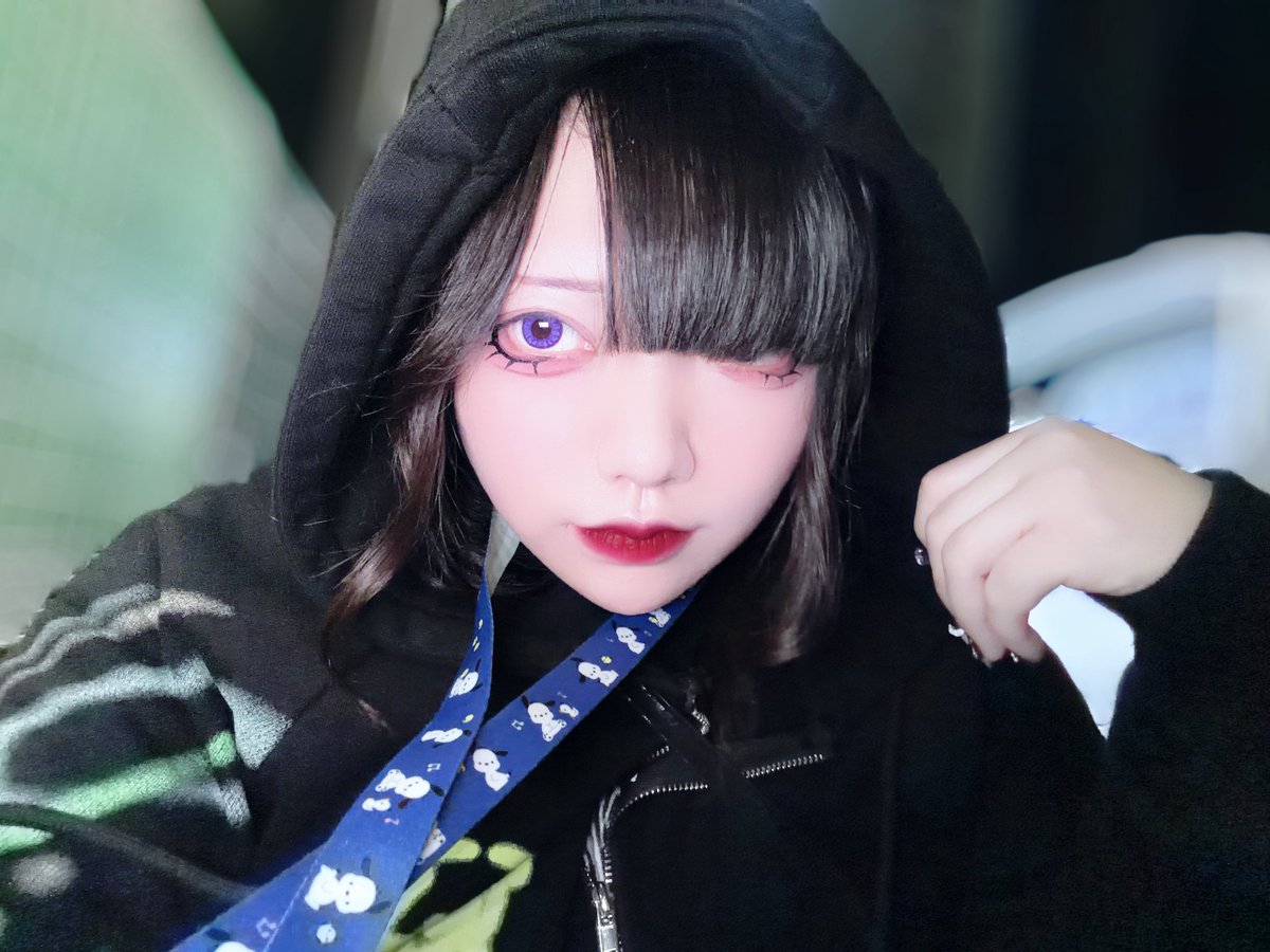 taniko_cos's tweet photo. ハロウィンイベの時につけようとしているカラコン試してみたら結構良かったー https://t.co/SzzWpJH9Fe