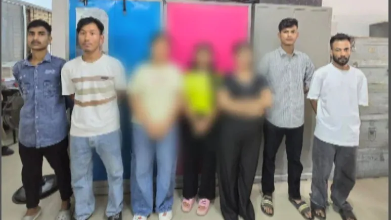 ndtv's tweet photo. 7 Arrested After Woman Stripped, Assaulted In Guwahati Bar
https://t.co/X13X3lF9U2 https://t.co/fLTUI3WnOO