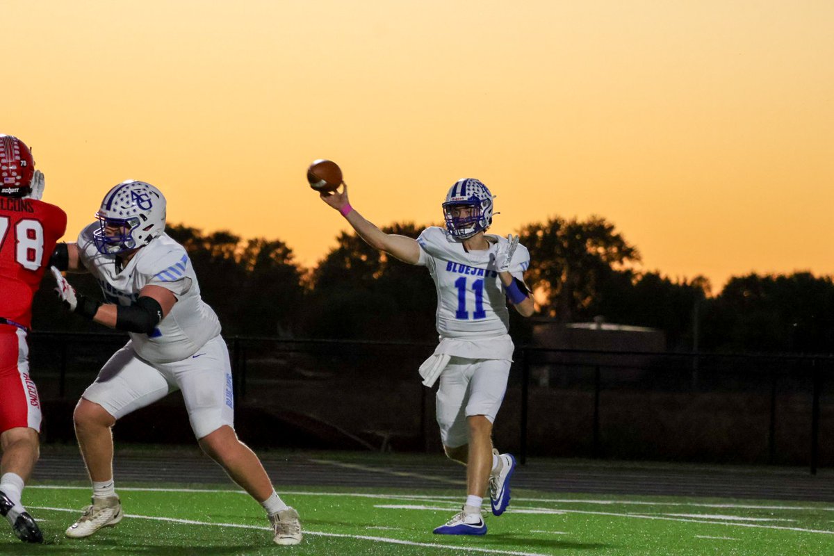 AGbroadcasting_'s tweet photo. Sadly, junior quarterback Wave Cerny suffered an injury last night on one of his many determined runs that has come to define his play.  His teammates clearly played for him last night, which was a touching sign of respect.  We are wishing Wave the very best-he's one tough hombre https://t.co/YKI3NJzBoK