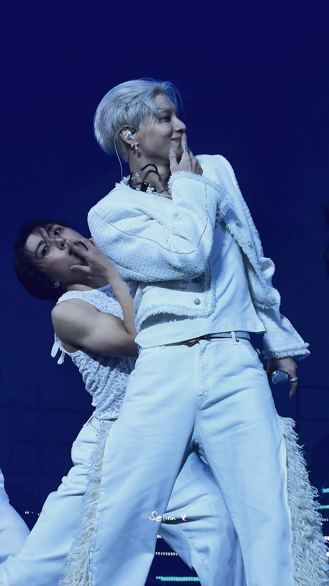 Taemini_S's tweet photo. 𝟐𝟎𝟐𝟔𝟎𝟗𝟏𝟗 𝐋𝐢𝐌𝐢𝐍𝐚𝐥 𝐃𝐚𝐲 2️⃣

#태민 #TAEMIN #テミン #泰民
#TAEMIN_LiMiNaL 
#TAEMINWORLDTOUR 
#TAEMINTOUR https://t.co/Xd1Et5V5UF