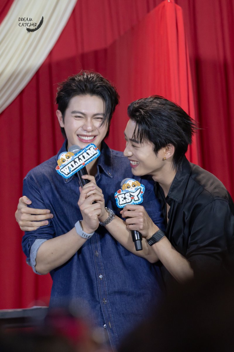 __DreamCatchers's tweet photo. อุ้ย ตกใจ มากอดเค้าเลย

#YouManiacSeriesEP6 
#WilliamEst #วิลเลี่ยมเอส https://t.co/tz0sGhgi4E