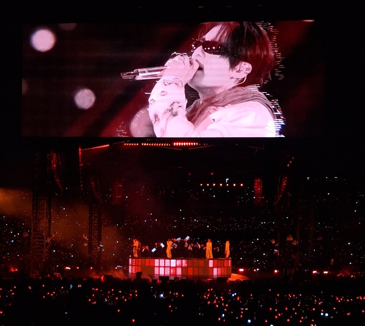jungkookrolito's tweet photo. la mejor noche de toda mi vida,  los amo para siempre bts y ya los extraño 🙁💜
#BTS_WORLDTOUR_ARİRANG_BOGOTA https://t.co/TIdAKTkbt5