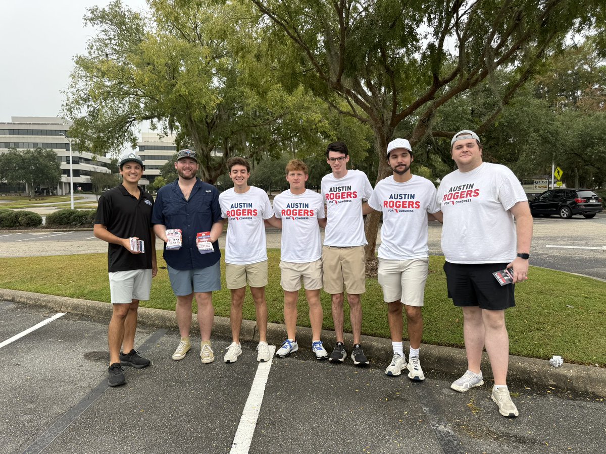 TedVeerman's tweet photo. Great morning with the @CapitalYRs and the @FSUGOP turning out the vote for @rogersforfl, @ByronDonalds, @AshleyMoodyFL and the rest of the @FloridaGOP ticket in Tallahassee!

Proud of the hard work and determination from a great group of @FloridaYRs this Saturday morning. https://t.co/8YsmDpUV8P