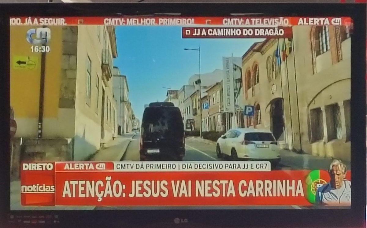 DiogoGTB's tweet photo. Se houvesse televisão e automóveis no ano 32 d.c. https://t.co/IbLa78hVCo