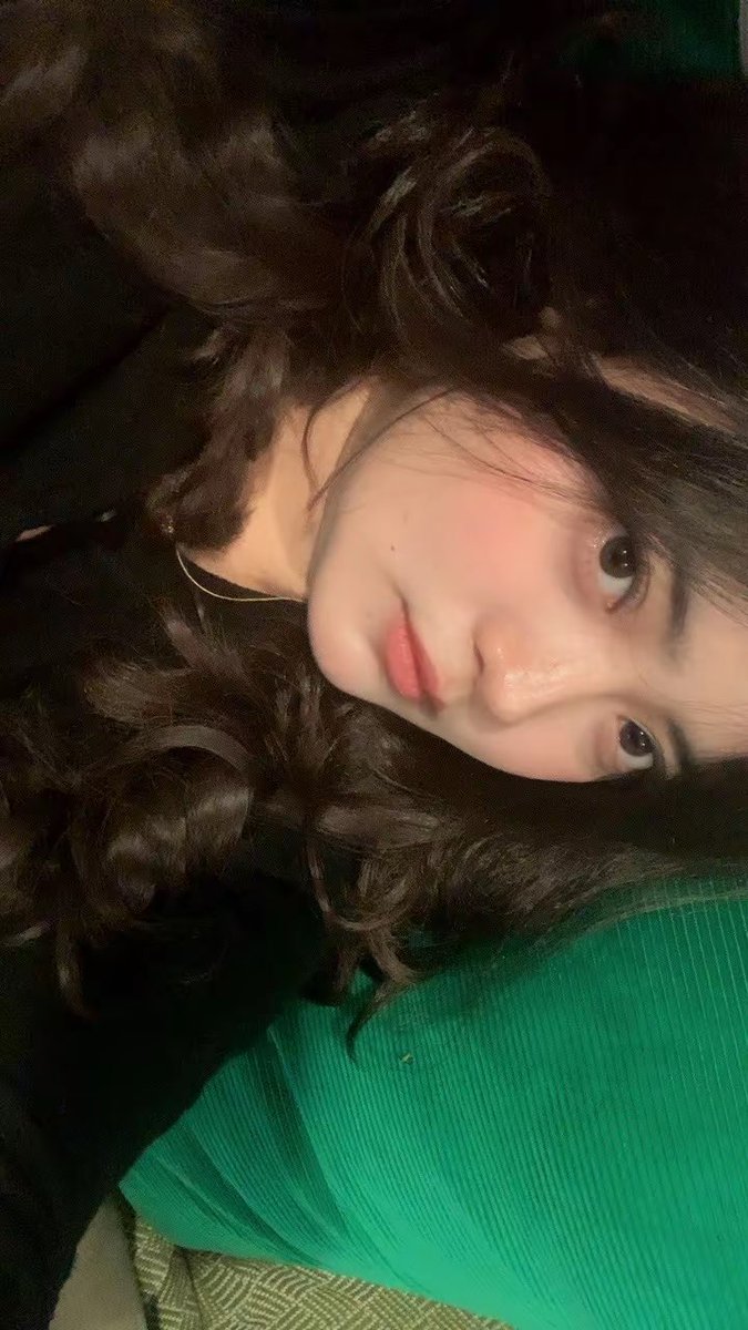 chewgawl's tweet photo. terpantau atmin sedang bete dan males apus make up https://t.co/cwfFW19Jx2