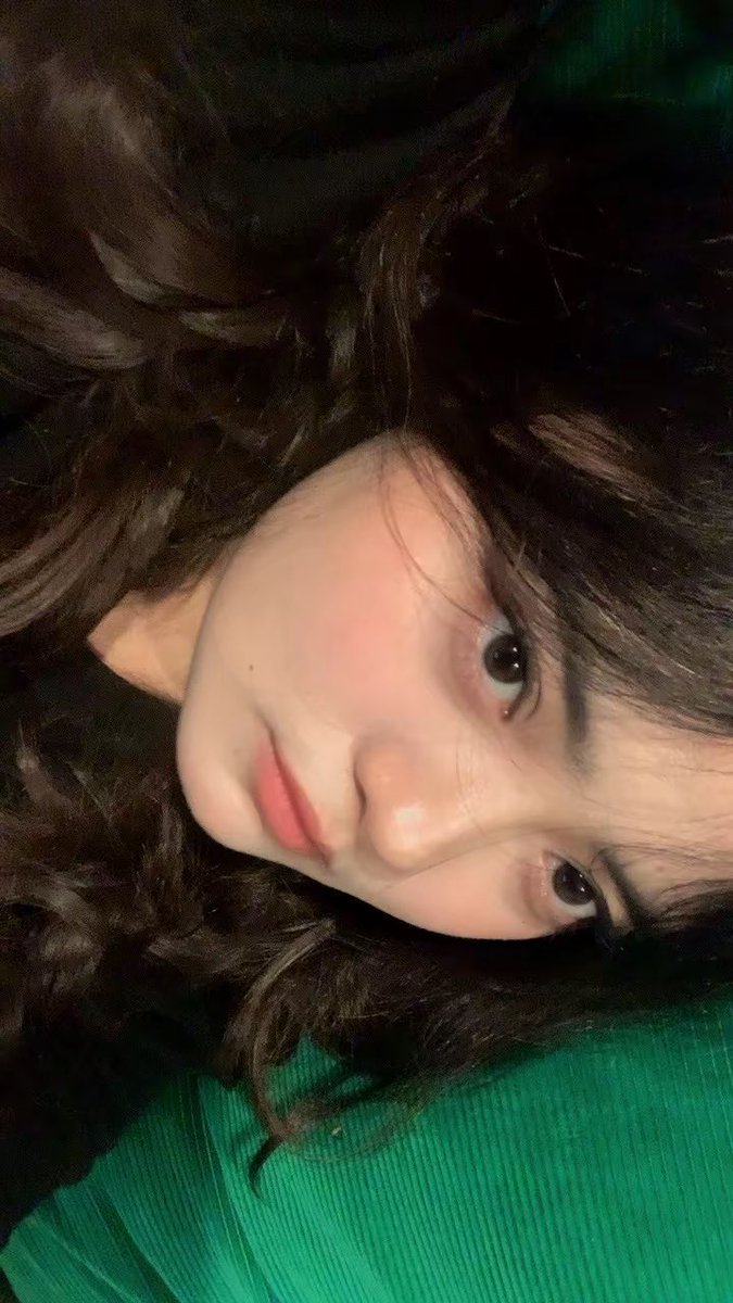 chewgawl's tweet photo. terpantau atmin sedang bete dan males apus make up https://t.co/cwfFW19Jx2