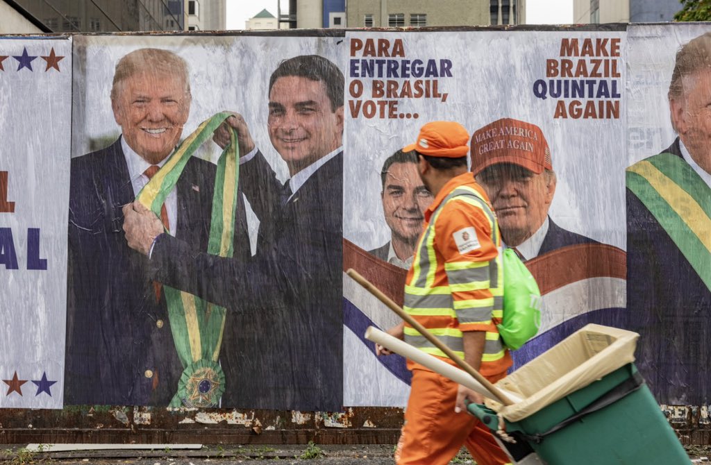 demori's tweet photo. Assim amanheceu a Av. Paulista. https://t.co/ZEebkd25xX