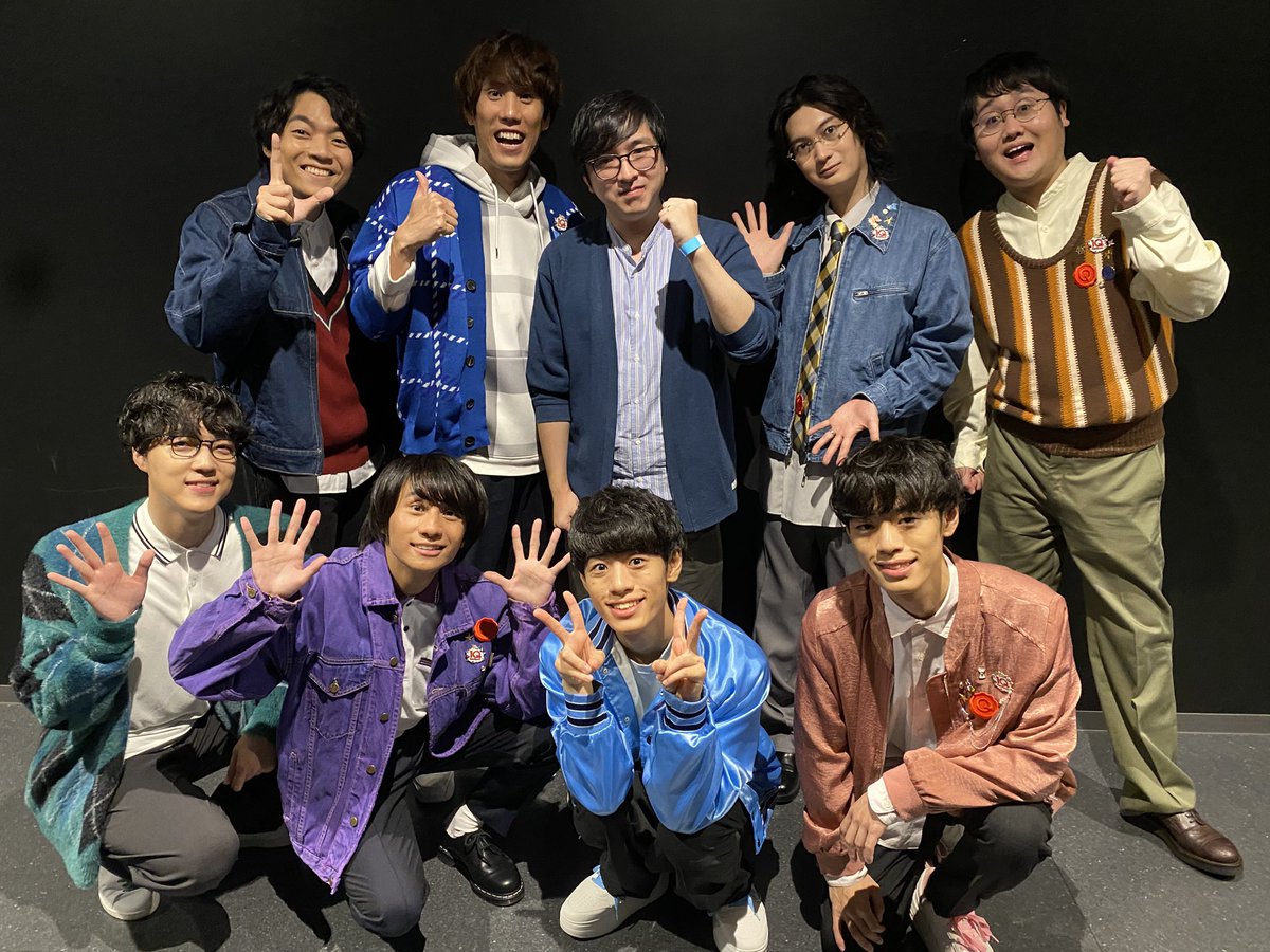 jusco_hayashi's tweet photo. おめでとうございました！
久々に顔を合わせるとあの頃が懐かしくなるね。
なんか急に円陣を組まされ一言振られたので「11年目も頑張るぞー！」って言いました。
#QuizKnock10周年プロジェクト https://t.co/l9vCHGc1NX