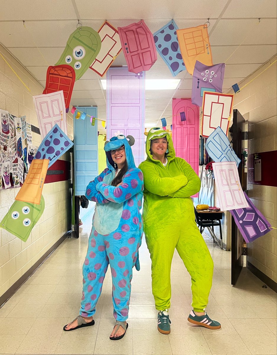 ArlingtonJmcss's tweet photo. 3rd Grade went to Monster Multiplication University! Scholars put their math skills to work thru hands-on activities, collaborative challenges, & LOTS of problem solving! #MemorableLessons WTG Way Cardinals on becoming MONSTERS at multiplication! #MathIsFun @DrShemon @JMCSchools https://t.co/QLcgd2e5Ox
