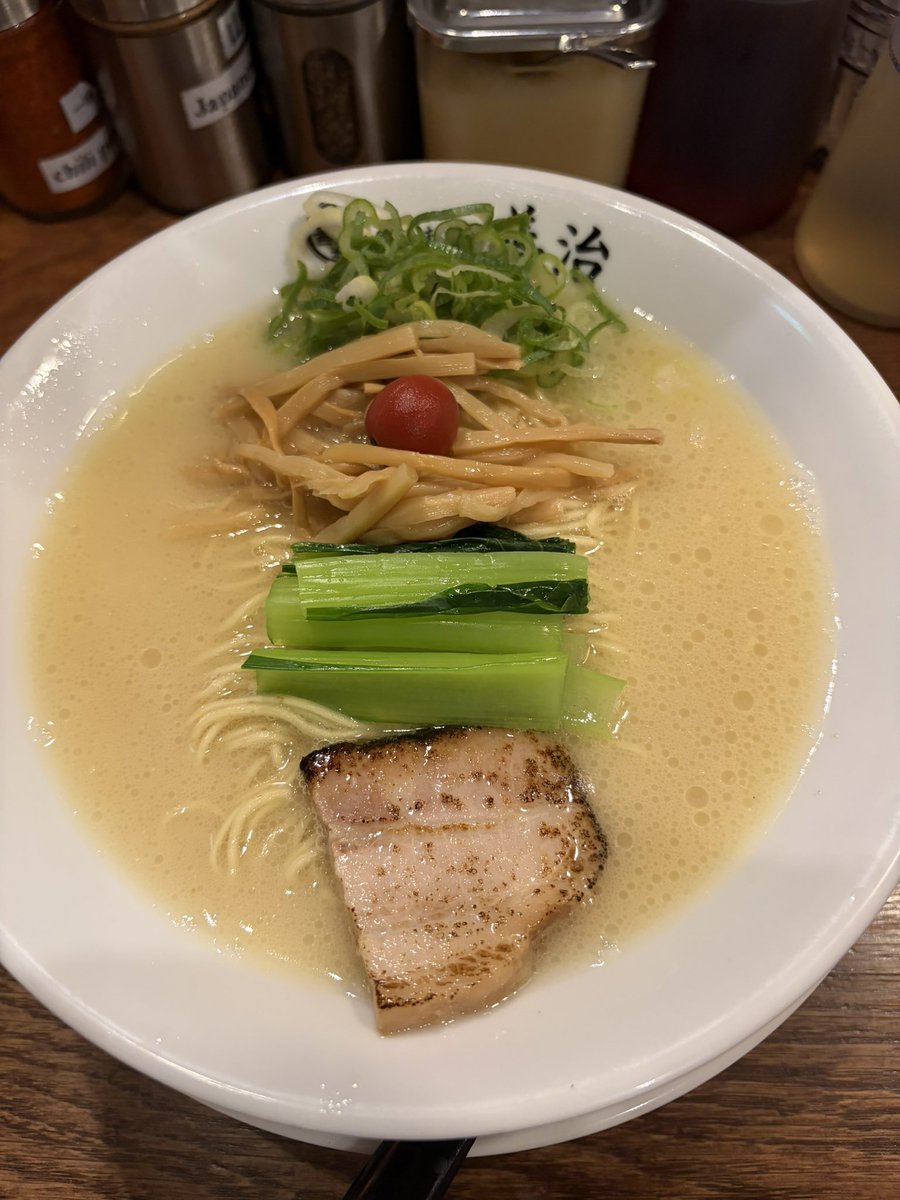 radio9696's tweet photo. 地元着いて誘惑に負けました🍜 https://t.co/xxjKwCYePK