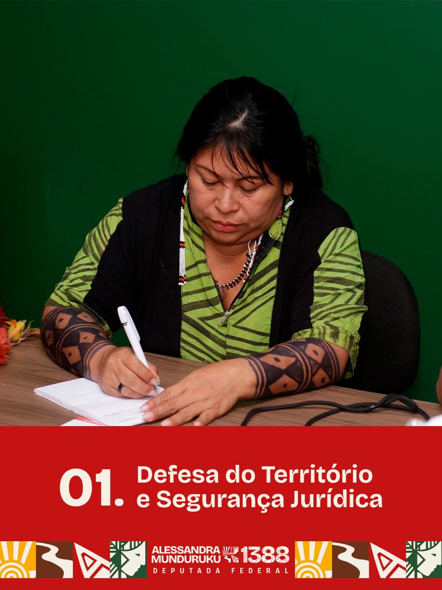 alessandramdk's tweet photo. ✊🏽 São 13 propostas para defender o território, a água, a floresta, a saúde, a educação, a cultura, as mulheres, a juventude, os direitos dos povos, o clima e uma economia que valorize quem vive e protege o território.

Quero levar comigo a força, o conhecimento e as necessidades de quem vive nos territórios e transformar tudo isso em decisões, políticas públicas e resultados.

O força Pará tem a força de eleger a primeira mulher indígena do estado para o Congresso Nacional, conto com vocês!