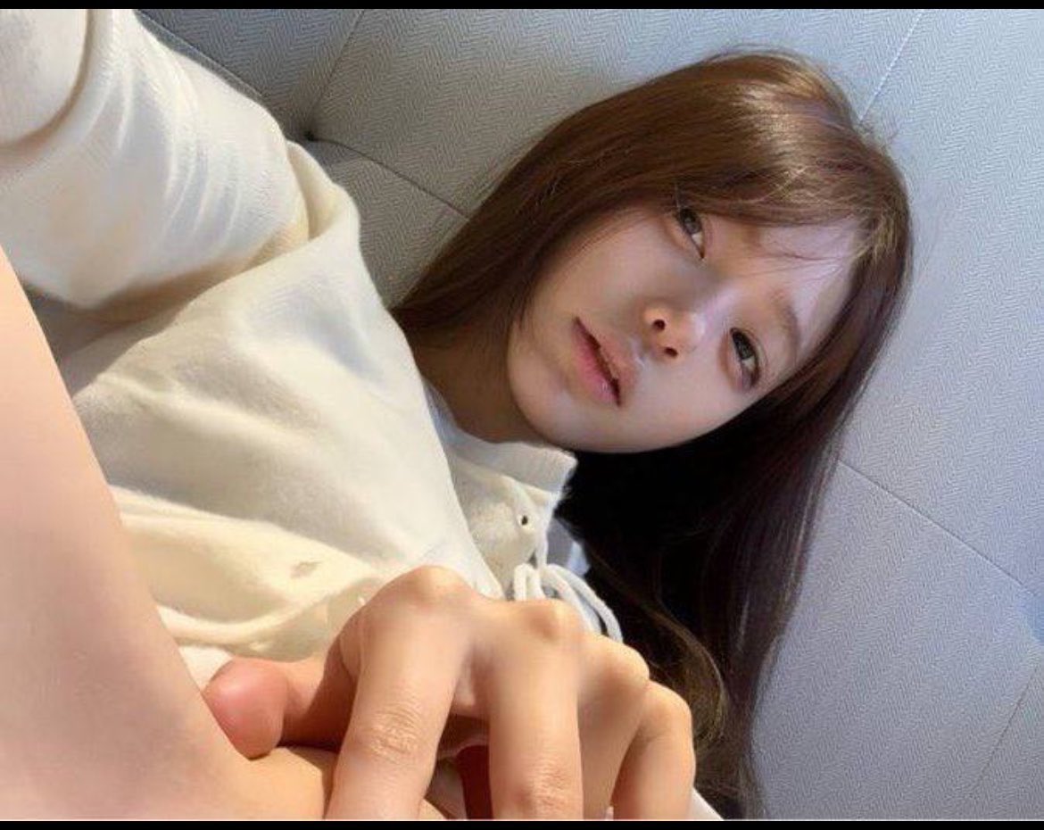 regina02sd9's tweet photo. 有爸爸要来锐评我20岁的福嘛🥺                                                

心情不好来X发泄了   

真没有🚪  流言1我真的给呀 https://t.co/nFVGJmOEe3