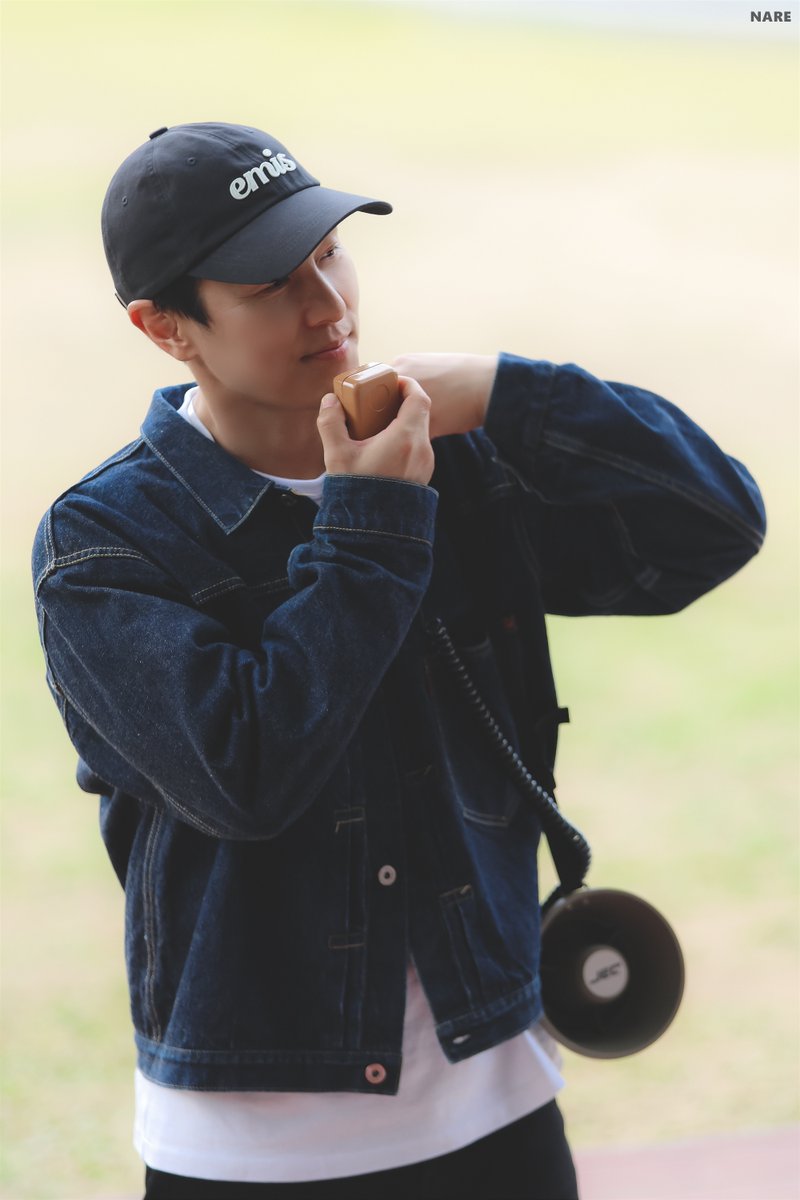 _NARE_pic's tweet photo. 261003 가을 소풍 #김동완 https://t.co/lAbkoDTdgP