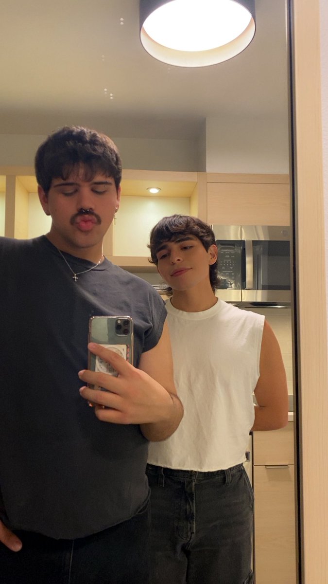 sweetpeachboi's tweet photo. i love my tiny🥹💕 https://t.co/kxqyXXrfdP