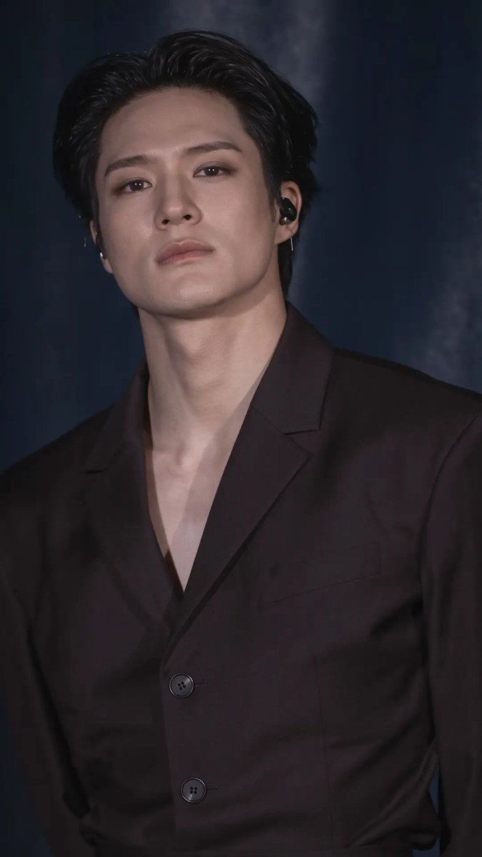 Grizellaeris's tweet photo. MAHADASYAT LEE JENO https://t.co/AxBxlVhpPY