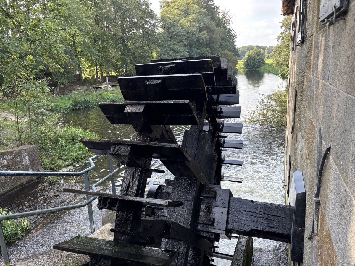 klatze1958's tweet photo. Dag afsluiten in Eibergen iets met water en graan, gelijk een paar bakmeel meegenomen!#broodbakmeel #pannenkoekenmeel #mooiweer #varen #rivierdeberkel https://t.co/dCWoZmMsqQ
