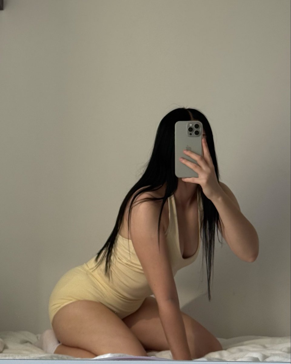 nicoleerae_'s tweet photo. @summerxiris anyone into petite girls? 🩷 https://t.co/NaqYDu1Gnr