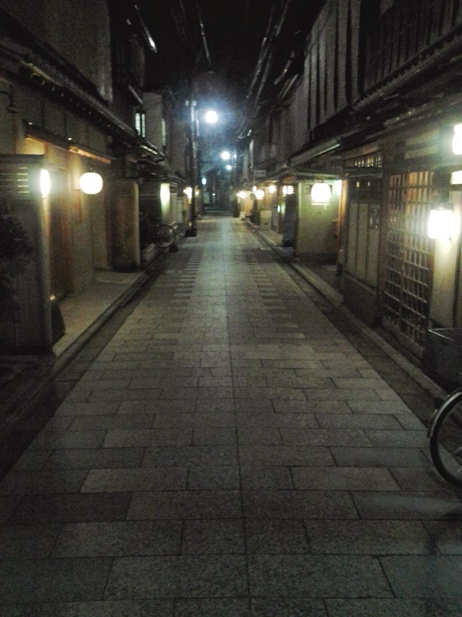 AkioKobayashi's tweet photo. 晩上好。好好走路。 https://t.co/4BAzqo4A4b