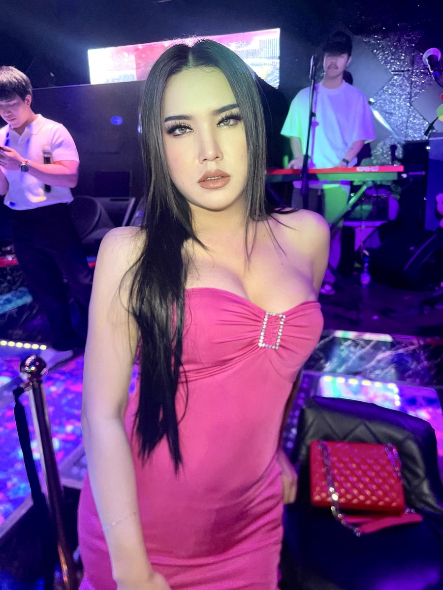 rvwac's tweet photo. #ladyboy_jeddah 
#jeddah_ladyboy 
#ladyboy_both_in_jeddah https://t.co/2BTfOvfJ4k