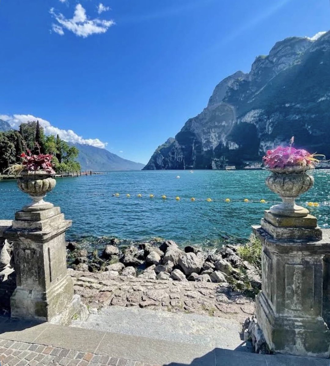 W0rld2026's tweet photo. Lake Garda, Italy 🇮🇹 https://t.co/O5830hH5or