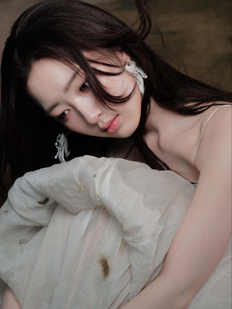 phoenixwm0's tweet photo. Ohhh baobei, you're absolutely perfect this breathtaking beauty!!! #DengEnxi https://t.co/mPIpGQGvLZ