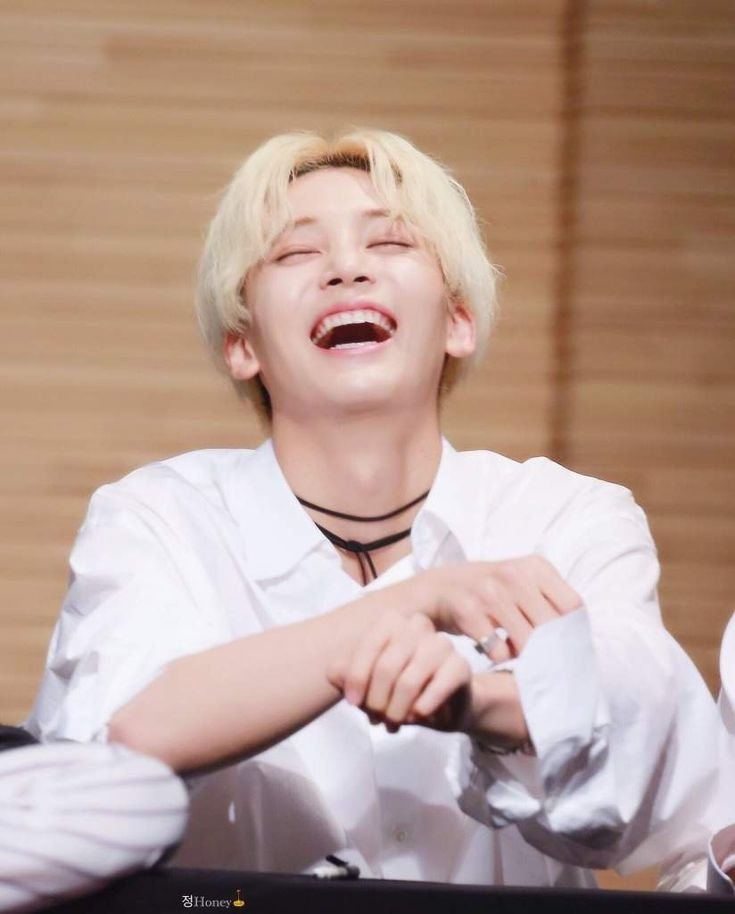 ginggimg1's tweet photo. 와...정한이 생일축하하려고 사진찾다가 이 사이에 3년씩 있다는거 발견함 ㄷㄷ https://t.co/prGXUNOMol