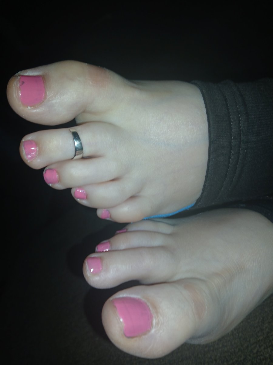 Oohprettytoes's tweet photo. Pretty in pink https://t.co/evioRcLii0
