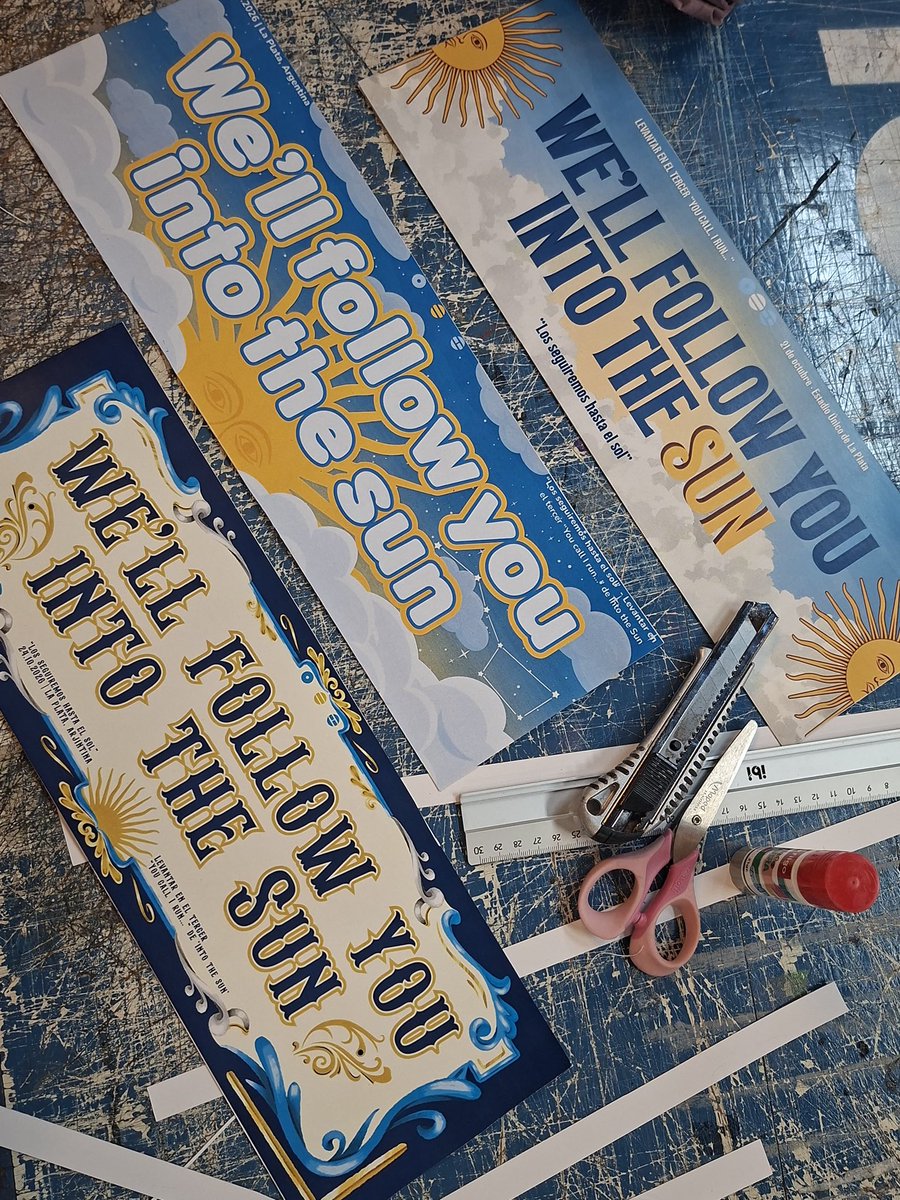 argmyprojects's tweet photo. Estamos todas de acuerdo que AMAMOS no??? Necesito que el concierto llegue YAAAAA

Lo HERMOSOS que son los banners por favor!!!!!!! Las amo diseñadoras 😫

Recuerden que @RiseOnBangtanAr los va a estar repartiendo en el estadio durante las 3 fechas! Y si quieren, pueden imprimirlos por su cuenta en este link: 

https://t.co/lwrxyRn3Ql