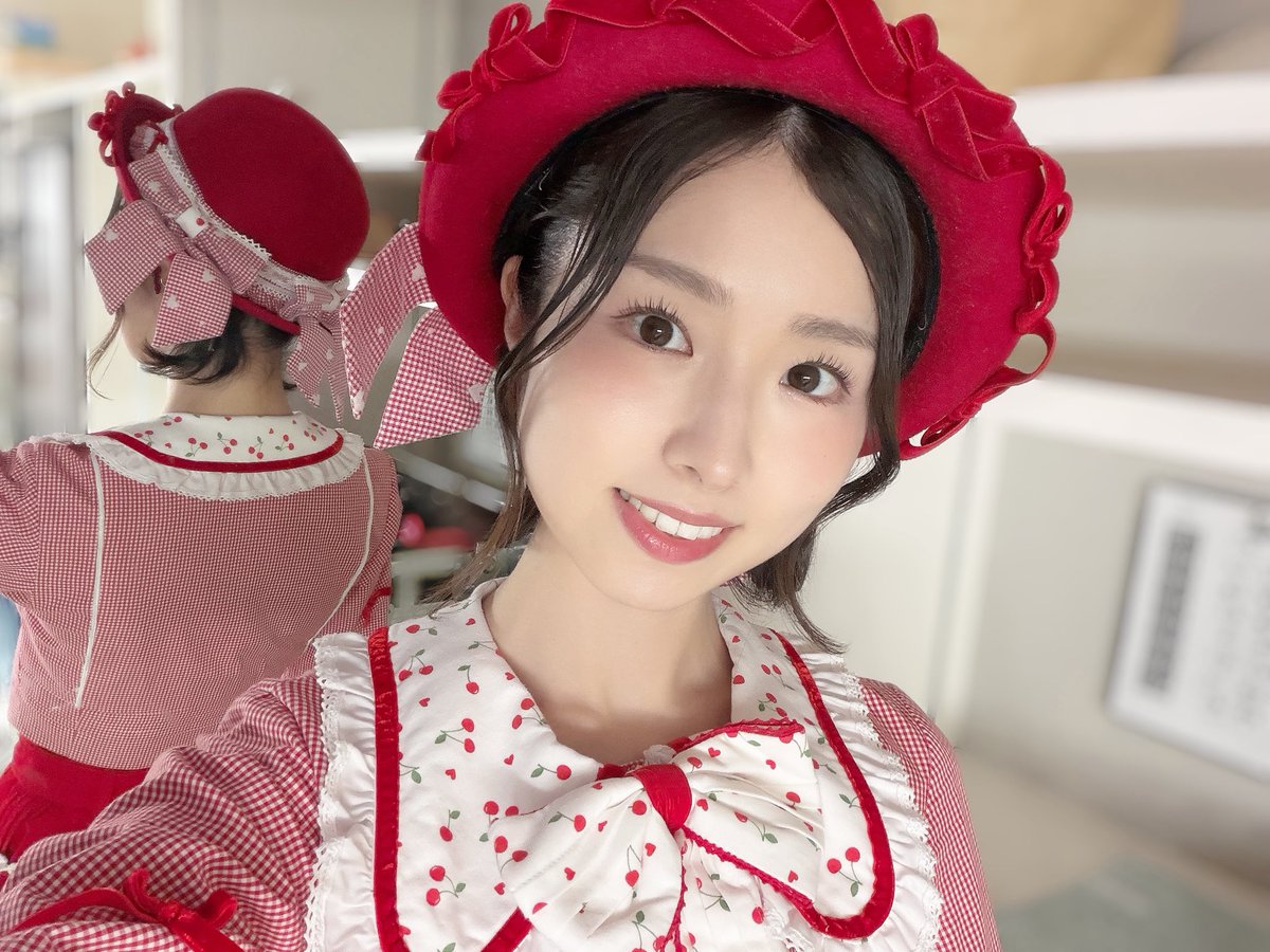 yahho_sahho's tweet photo. 32歳！AKB48で迎えるなんてね。
未来って想像の範疇を越える時がある
だからおもしろい😌
常にチャレンジし続ける心持ちで
ここからも精進していきたいと思います🍒
そして応援してくださるみなさんへ
沢山の感謝を伝えていくね🫶
いつも本当にありがとう！ https://t.co/E867PKxtRe