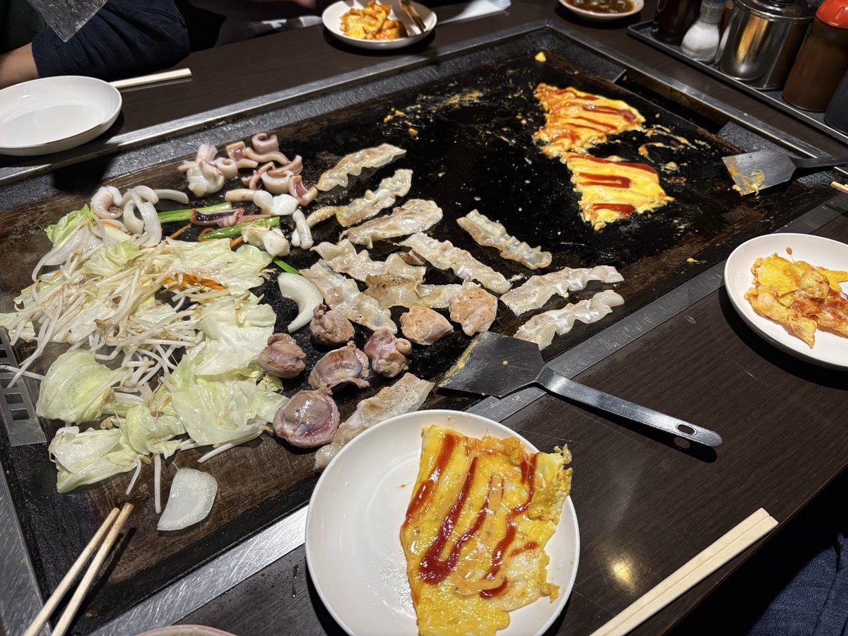 kchan_SMGK's tweet photo. 夜ご飯はお好み焼きにもんじゃ食べた！

最っ高でした https://t.co/VHNgENdMtE