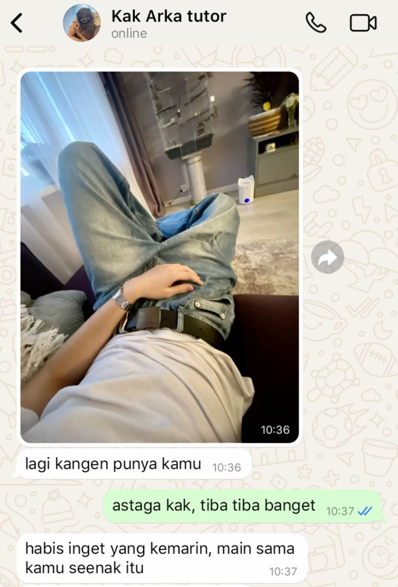 motochikarlyn's tweet photo. kakak_tutor_bikin_bocor.3gp 

Kakak tutor ganteng yang gelisah akhirnya ngechat murid kesayangan, karena kangen punyanya dimanjain. 

— bxg 21+ https://t.co/nJCwvMq8rC