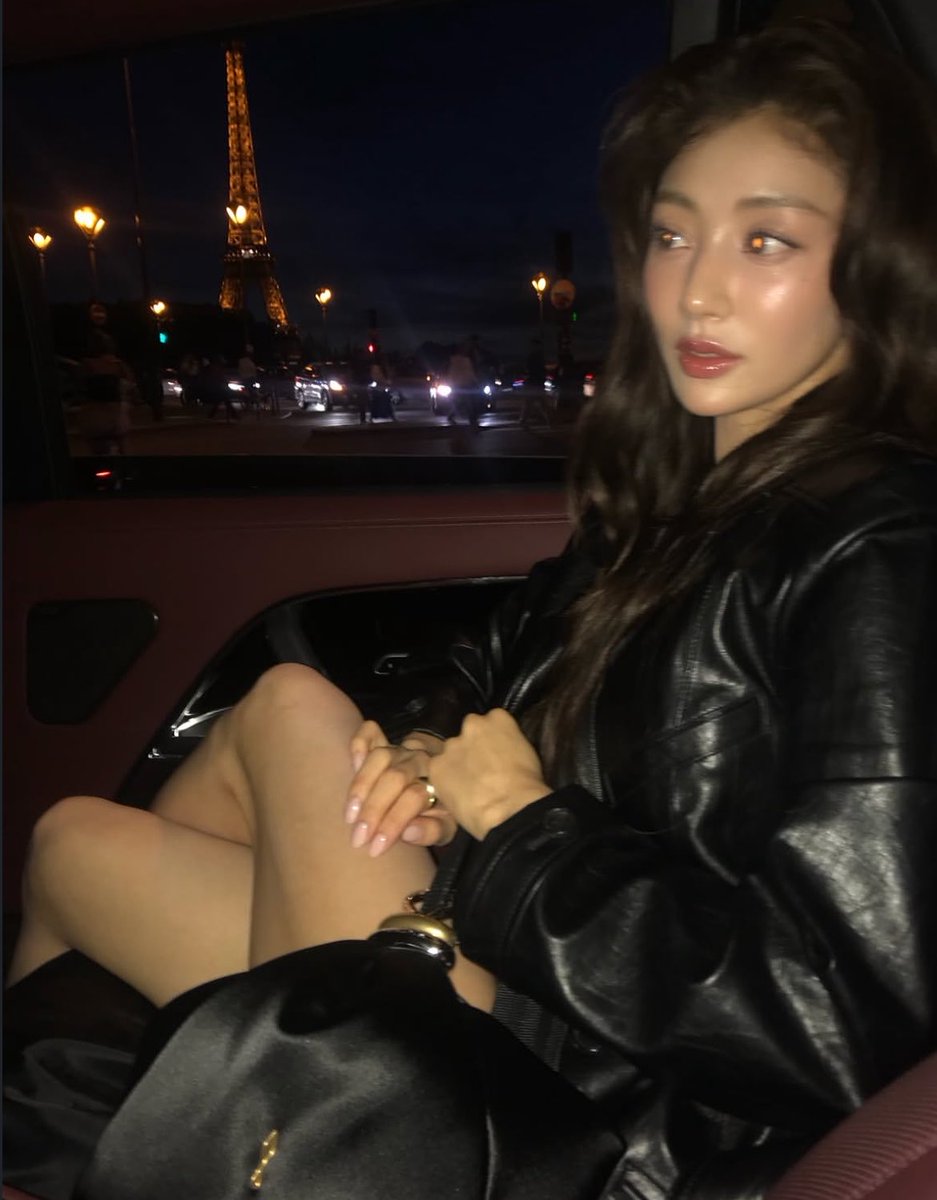 parmegisana's tweet photo. morning gf x night gf https://t.co/Esj2ICDpfS