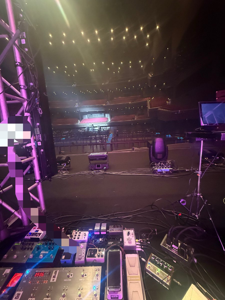 gen_futatsugi's tweet photo. HIMEHINA WORLD Tour 2026 LIFETIME is BUBBLIN GRAND FINALE 2 Days
@ SGC HALL ARIAKE  Day1

ギターで参加しました🎸

去年に続き今年も参加させていただいてます🔥
今日はヤバい盛り上がりでした,明日はどうなることやら...最高に楽しみ！

#ヒメヒナウタミタ祭
#ヒメヒナワールドツアーファイナル https://t.co/vZTTYvXcLS
