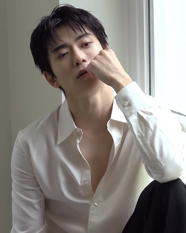 happyjaenx_'s tweet photo. พระเอก                                      นายเอก https://t.co/ypvtz4decL