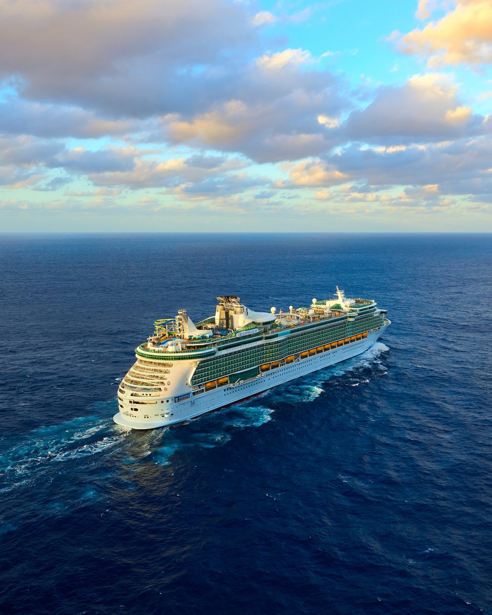 MyRoyalEurope's tweet photo. Reminder that your, “quick trip to Paris” can start on a cruise ship. 😉

📍 Freedom of the Seas, sailing from Southampton in 2027 https://t.co/fQLXZgWwKl