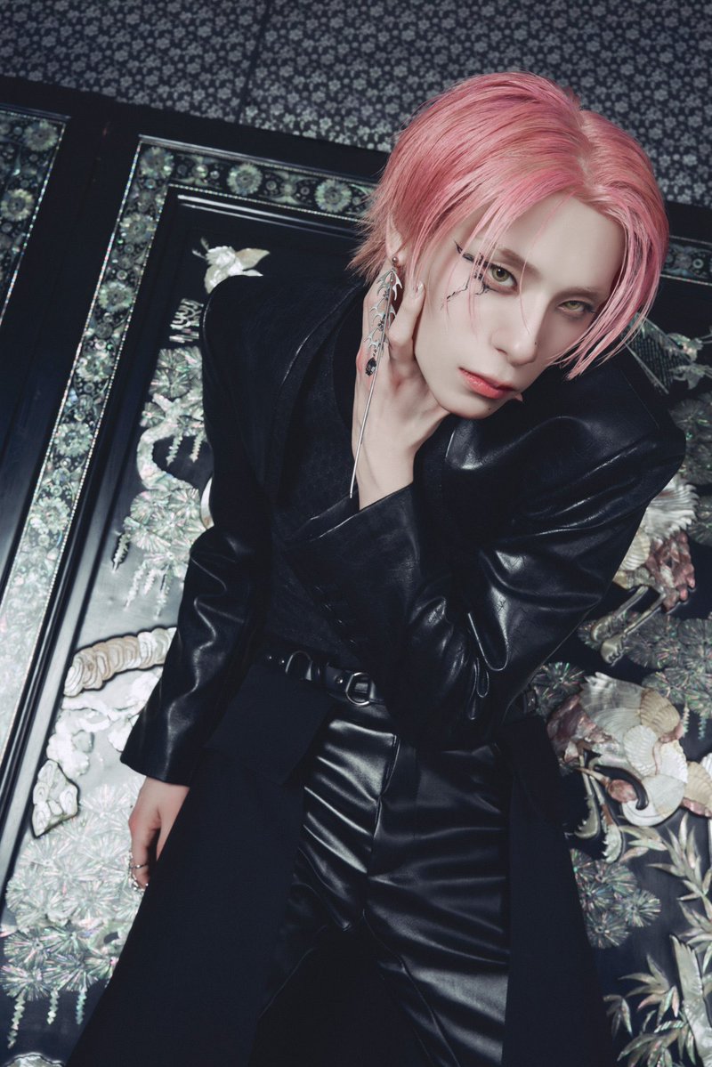 kharuvrs's tweet photo. we can finally ethically talk about pink haru 🤤🤤🤤🤤🤤🤤🤤🤤🤤 https://t.co/hcTgXAjuUN