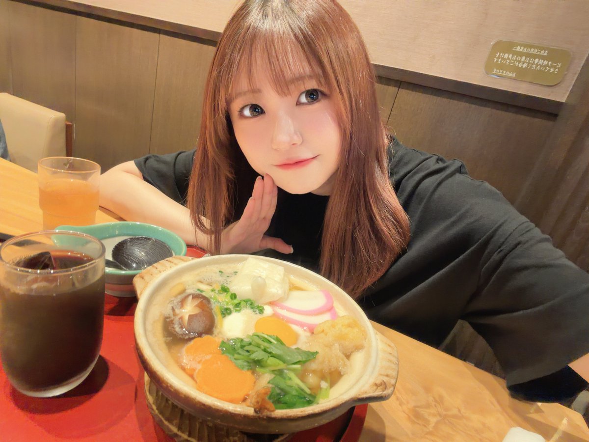 hinaho_0303's tweet photo. おはよ！鍋焼きうどんは最強🤤🥚日曜日何するの？今日もファイト！ https://t.co/GC20e3qkPt