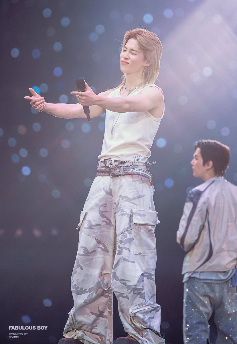 jiminmugged's tweet photo. jimin in all white fits https://t.co/0FGHOUo5Mi