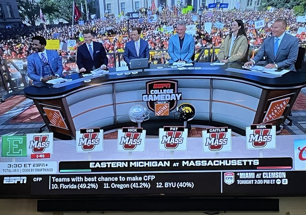 chemenginpa's tweet photo. @espn @UMassFootball #GoUMass🤘🔥🏈 https://t.co/DjCxyBMLxk