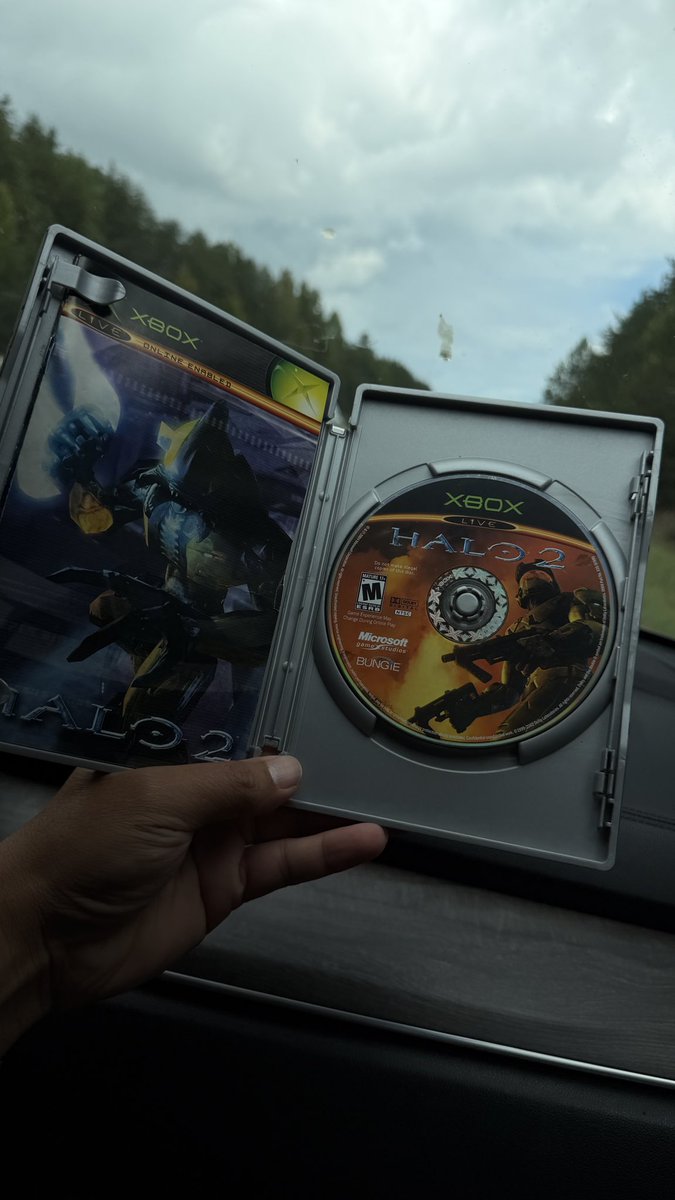 snaackz_'s tweet photo. Found this today #halo2 #halo https://t.co/1uB8P3ugNG