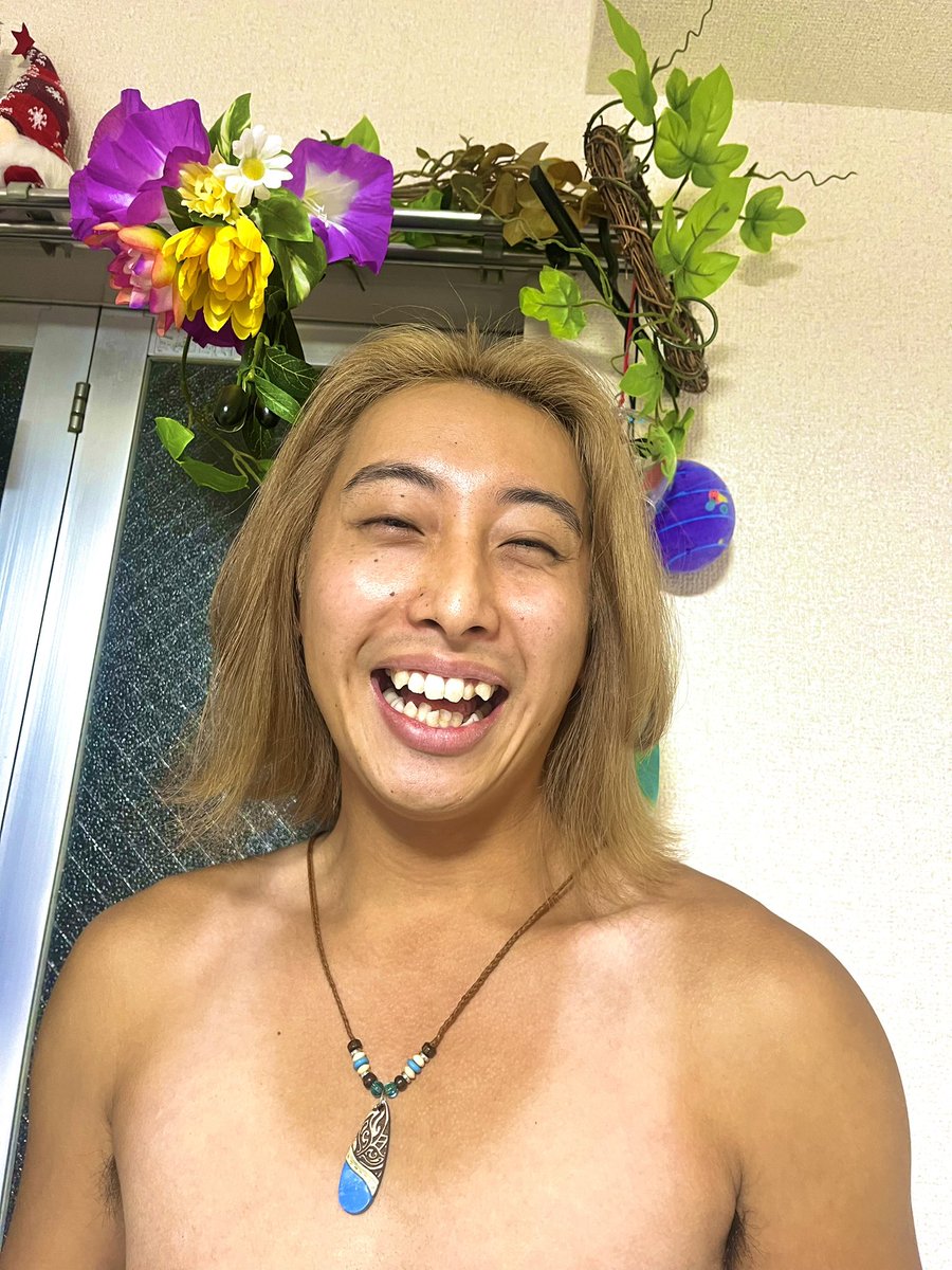 rental_poteto's tweet photo. 10/6（火）19:00〜
ギャノン新ネタライブ
「The BEACH FAMILY」

あなたにお届け
エンドレスサマーバケーション🏄
（当日は金髪じゃないです😢）

チケット↓
https://t.co/xnq7iKEYT2 https://t.co/dnWeFWceji