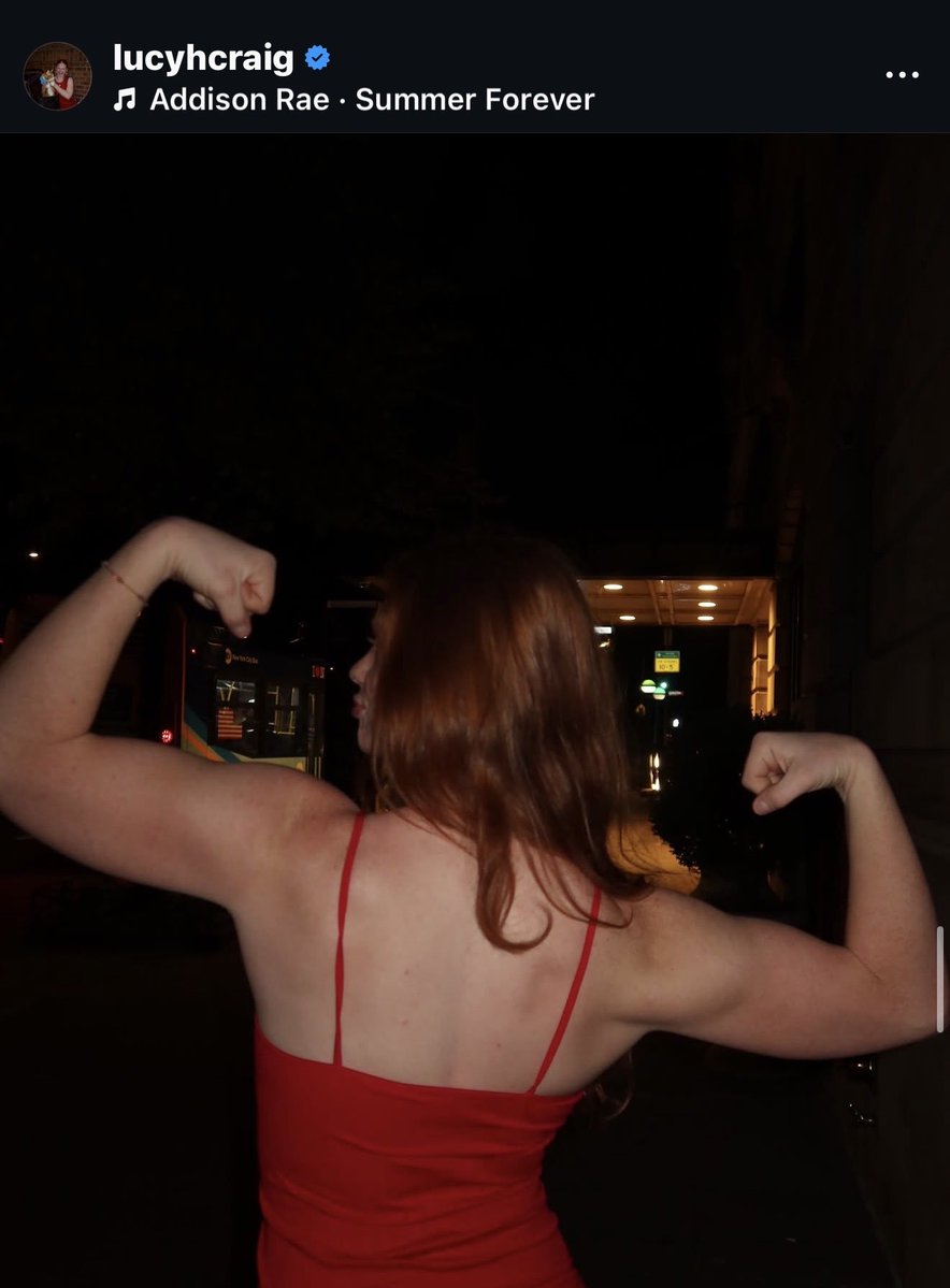 jasondotbackup's tweet photo. @valeck07 @aidannonx she’s a gym freak https://t.co/woouXGa89m
