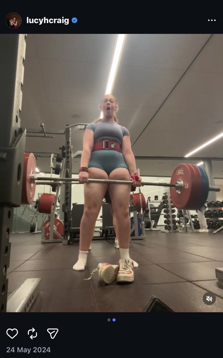 jasondotbackup's tweet photo. @valeck07 @aidannonx she’s a gym freak https://t.co/woouXGa89m