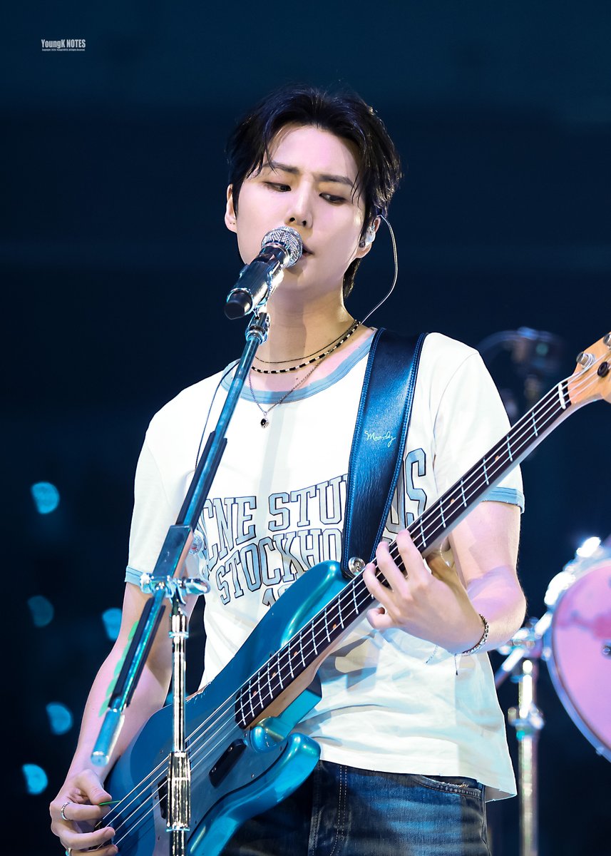 YoungK_NOTES_'s tweet photo. #영케이
260704 #강영현 #영현 #YoungK #DAY6 https://t.co/toLAwX7IKB
