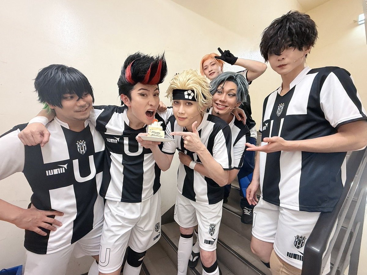 gaku220419's tweet photo. 本日もありがとーございました！
最高のチーム、ユーヴァース
そしてスナッフィーの誕生日

#ブルステ https://t.co/iFiLRLjtt3