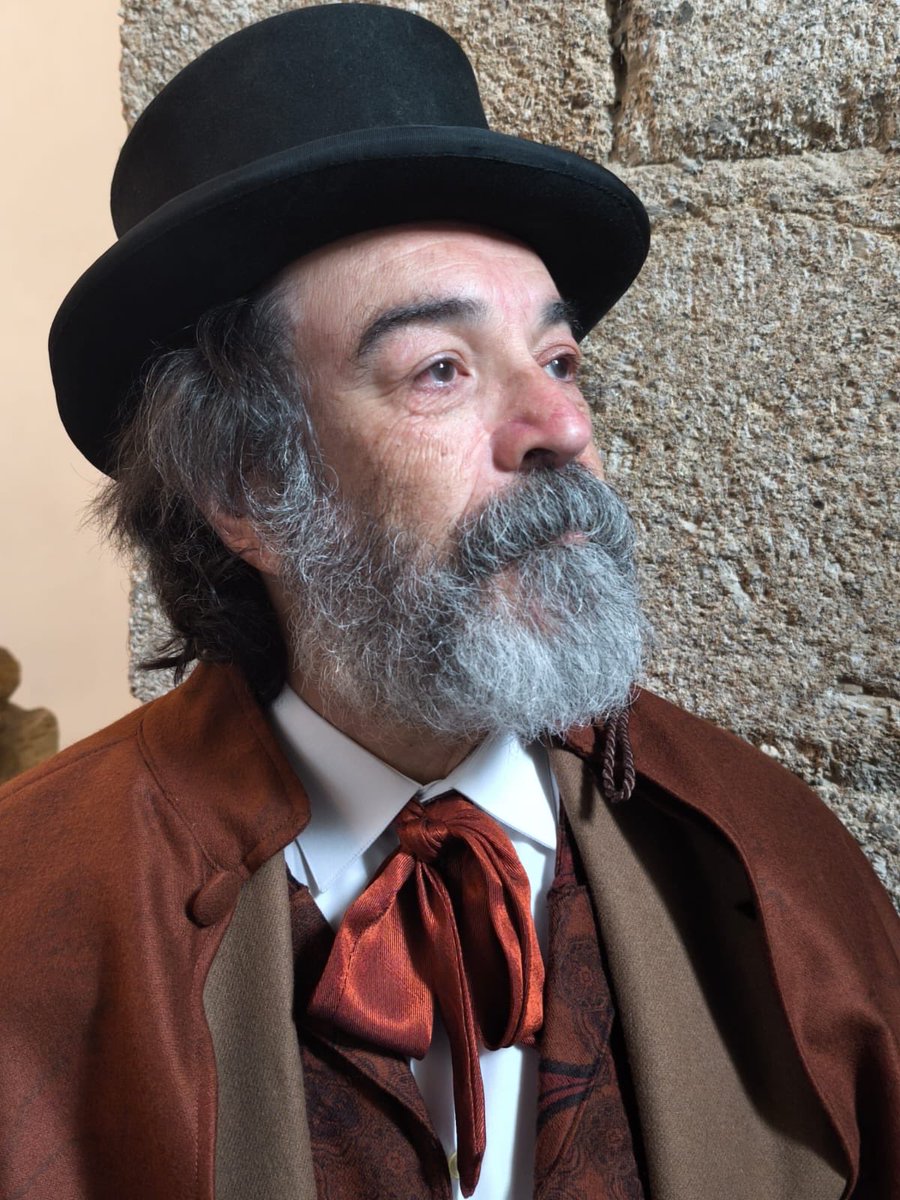 MoralaMarco's tweet photo. Magnífico concierto“Música en tiempos de guerra” de la Banda de Música Ciudad de Ponferrada con la colaboración del gaitero Jorge Prada, organizado por el Instituto de Estudios Bercianos. https://t.co/kaxFRtrwOb